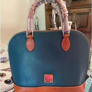 Dooney&Bourke Hand bag.  NWT and dust cover bag for storage
